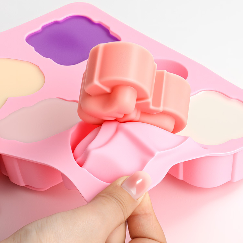 スクエアハート型シリコンモールド 6個取り リボンデザイン  - Candle Making Wax Melter のレビューと価格